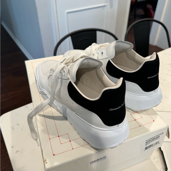 Alexander McQueen Court Sneakers, size 39.5 (US size 9) - Picture 3 of 12